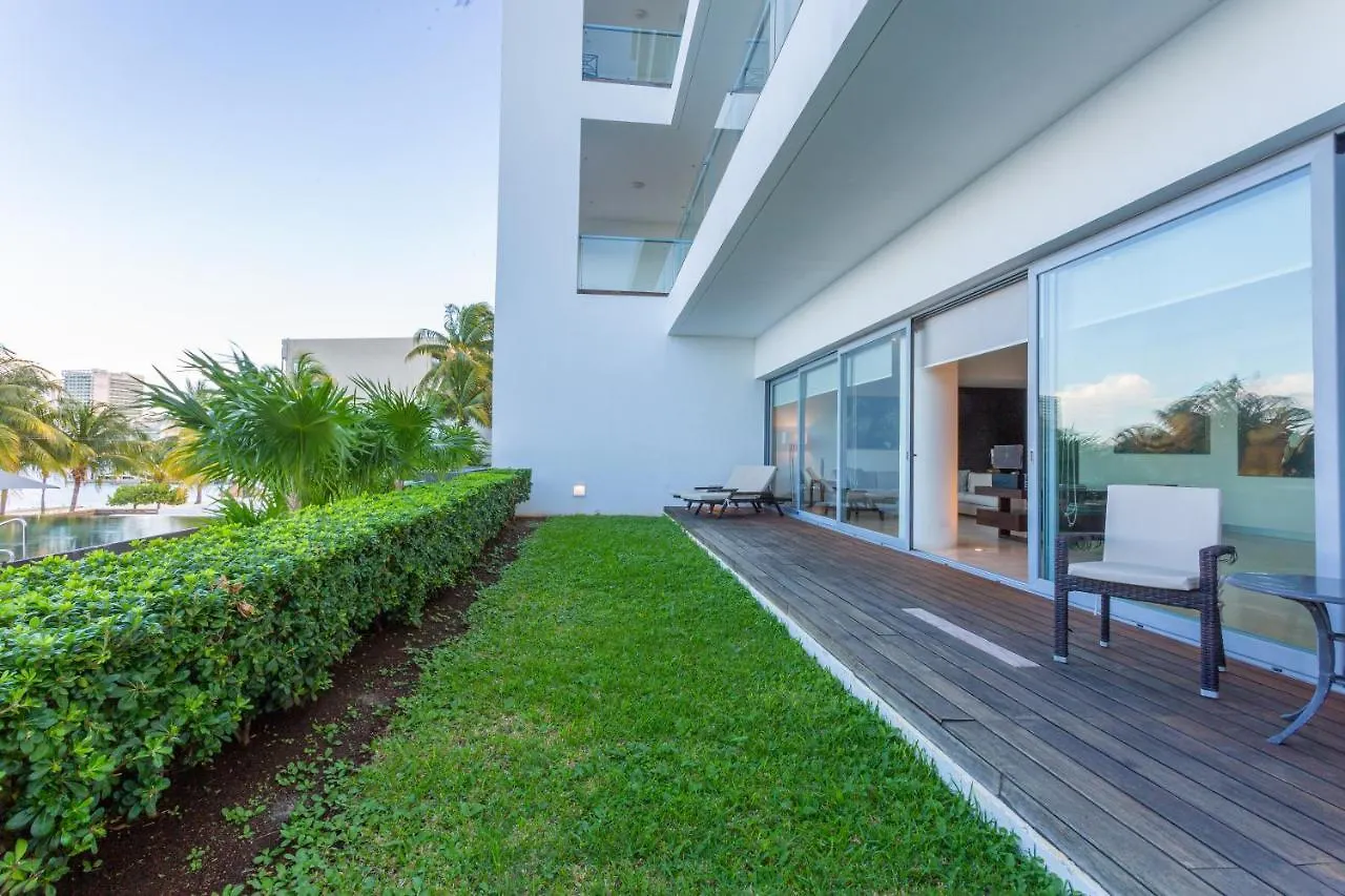 Naima Luxury Beachfront Apartments (Adults Only) Cancun Aparthotel
