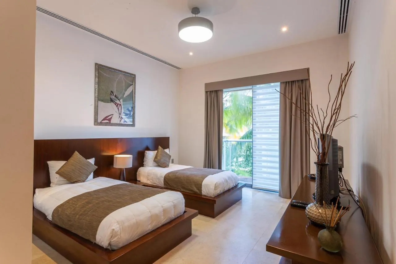 Naima Luxury Beachfront Apartments (Adults Only) Cancun 0*,